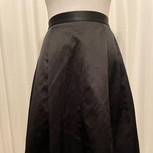 Kate Spade black satin knee-length skirt size 4